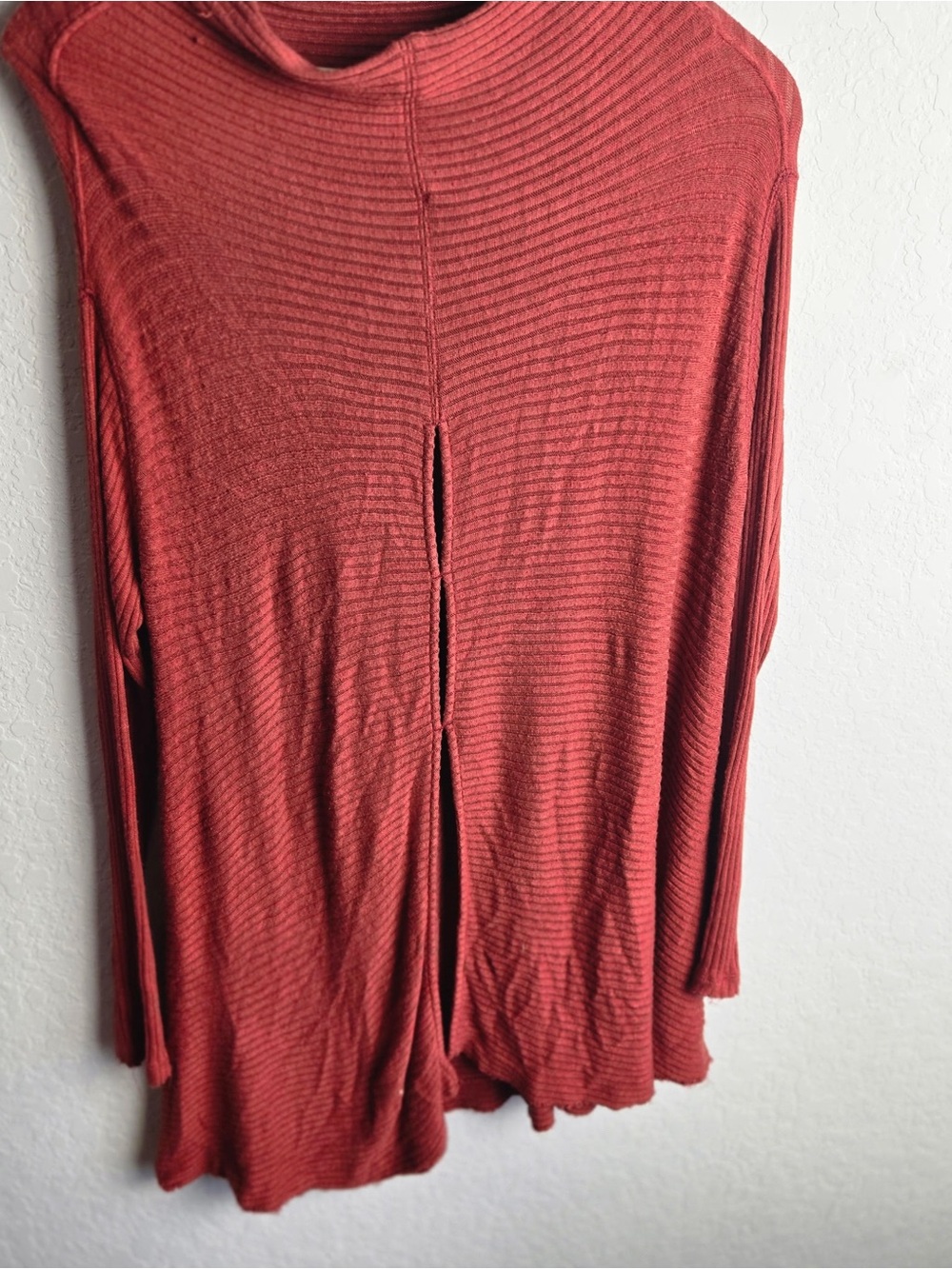 Free People We The Free Size M Lover Rib Split Back Thermal Rust Red Tunic Top - Picture 9 of 12